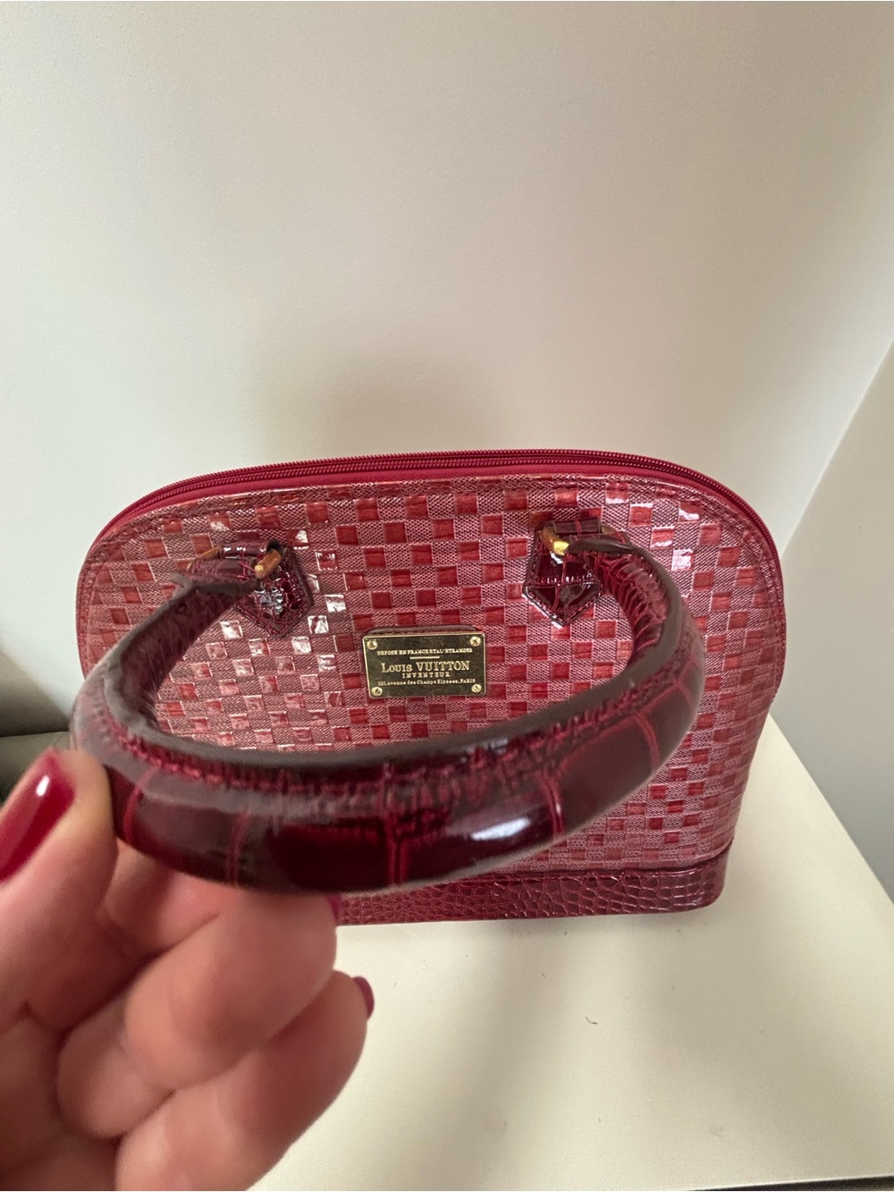 Red bag - Picture 4 of 5